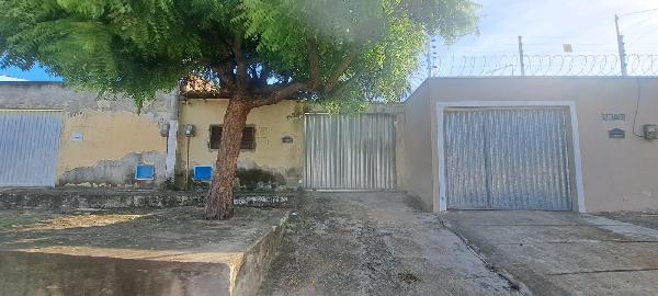 Casa em Horizonte, Cajueiro Da Malhada, Rua Manoel Feliciano Da Silva, N. 1896, Cs A, CE. Área: 74.8m2