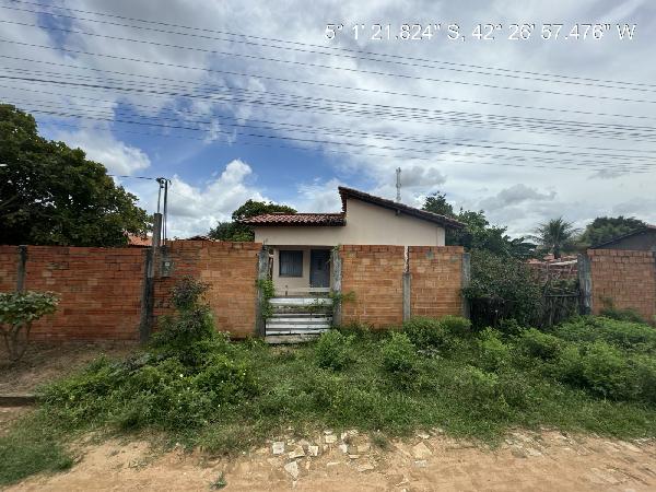 Casa em Altos, Bacurizeiro, Rua Diadema, N. 1006,, PI. Área: 51m2