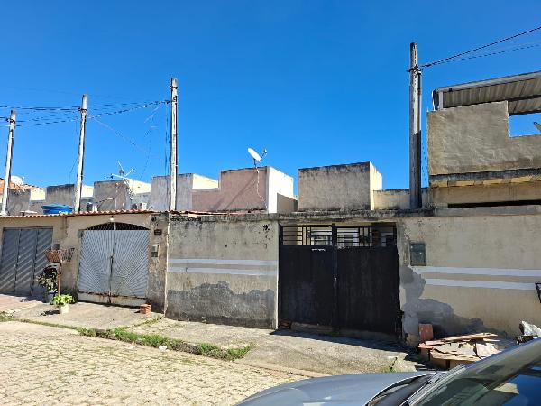 Casa em Nova Iguaçu, Ipiranga, Rua Sete, N. 110, Area C Qd F Cs 01, RJ. Área: 47.5m2