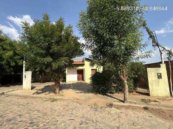 Casa em Água Branca, São Luis, Rua SÃO Luis (SÃO Geraldo), N. 203,, PI. Área: 67.53m2