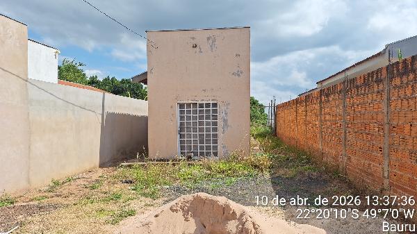 Casa em Bauru, Chacaras Cornelia, Rua Antonio Pelegrina Garcia, N. 4-106,, SP. Área: 45.3m2