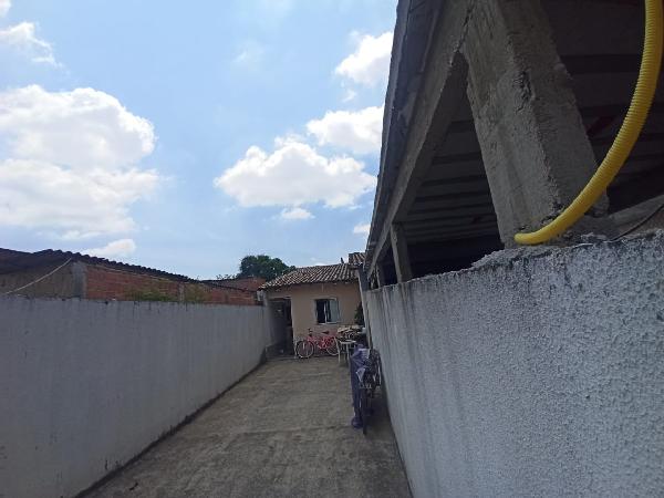 Casa em Belford Roxo, Sao Francisco De Assis, Rua Taperoa, N. 578, Qd 46 Lt 22 Cs 03, RJ. Área: 51.45m2