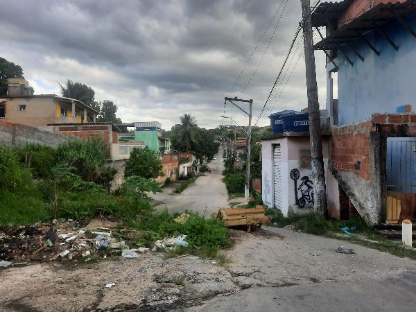 Casa em São Gonçalo, Coelho, Rua Joao Antonio Da Rocha, N. 96, Cs 04, Qd D, Lt43, RJ. Área: 27.72m2