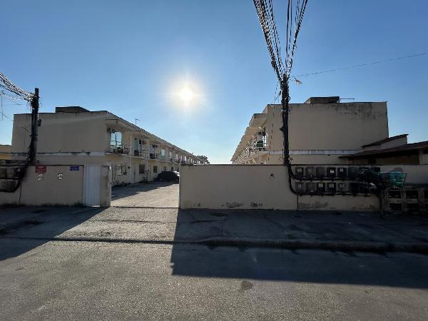 Casa em São Gonçalo, Laranjal, Rua Gregorio De Matos, N. 110, Casa 20, RJ. Área: 63m2