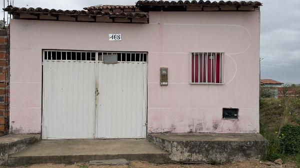 Casa em Iaçu, Centro, Rua Aloisio Azevedo, N. 468,, BA. Área: 65.85m2