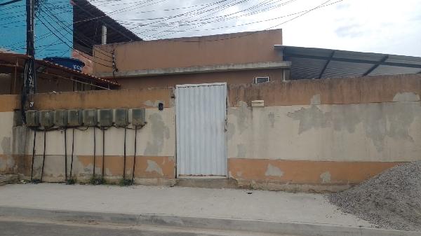 Casa em São Gonçalo, Monjolos, Rua Itacuruca, N. 180, Cs 03, RJ. Área: 42.1m2