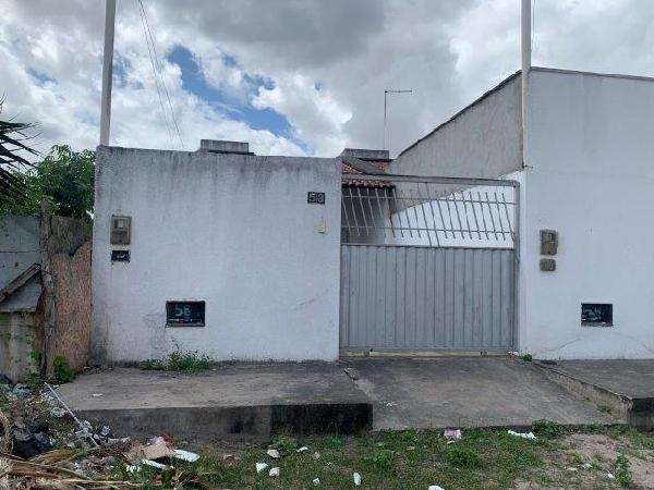 Casa em Feira de Santana, Campo Limpo, Rua CaiÇAra, N. 58, BA. Área: 65.73m2