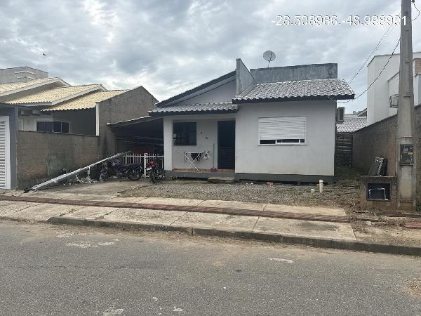 Casa em Tubarão, Congonhas, Rua Professor Jose Moreira, N. 578, Lt 08 Qd 09, SC. Área: 70m2