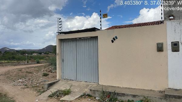 Casa em Arcoverde, Sòo Crist¾vòo, Rua Juviniano Marinho Espindola, N. 170, PE. Área: 50.78m2
