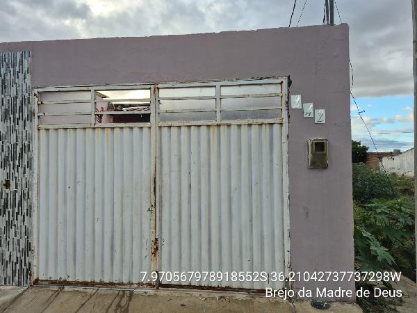 Casa em Brejo da Madre de Deus, Sòo Domingos, Rua Projetada 30, N. 242, Lt 48 Qd Z, PE. Área: 67.77m2