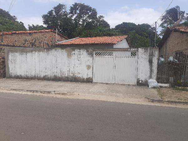 Casa em Apicum-Açu, Mangueirão, Rua Manoel Viana, N. 42,, MA. Área: 61.75m2