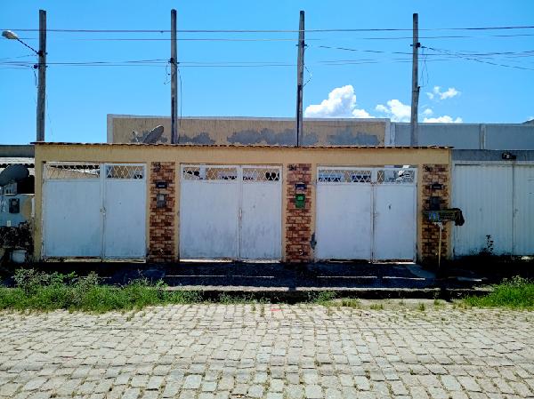 Casa em Nova Iguaçu, Ipiranga, Rua Sete, N. 94, Lt 26  Qd E, RJ. Área: 37.5m2