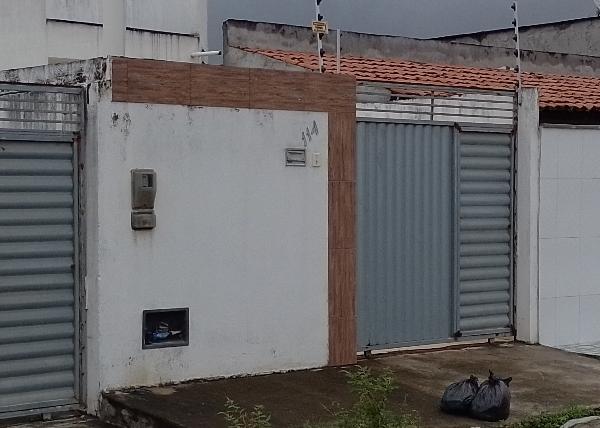 Casa em Feira de Santana, Conceicao, Rua Carmo De Minas, N. 114, Lt 23 Qd Z, BA. Área: 69.25m2