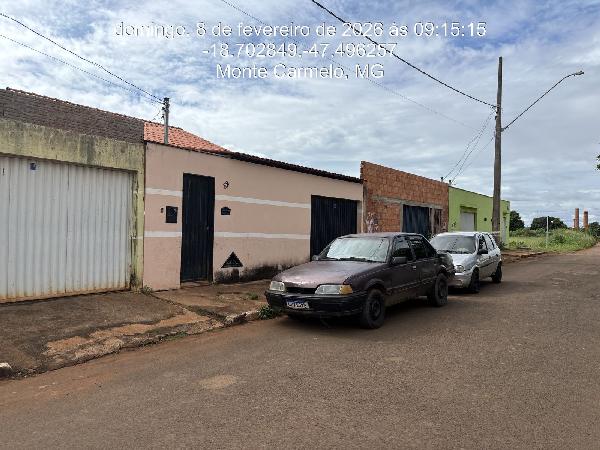 Casa em Monte Carmelo, Jardim Américo, Avenida Americo Fernandes, N. 82, Qd 05, MG. Área: 60m2