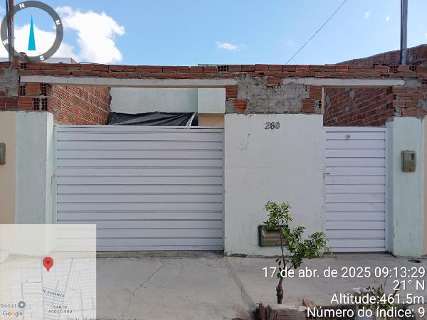 Casa em Santa Cruz do Capibaribe, Santo Agostinho, Rua Pedro Amaro De Oliveira, N. 260, Lt 15 Qd 34, PE. Área: 58.3m2