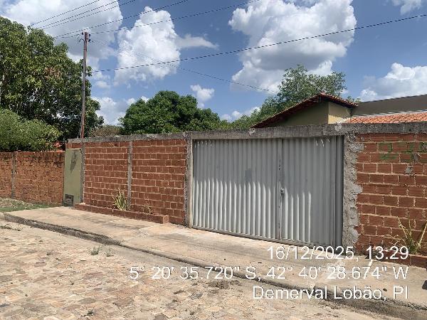 Casa em Demerval Lobão, Centro, Rua Sao Pedro, N. 235,, PI. Área: 56.44m2