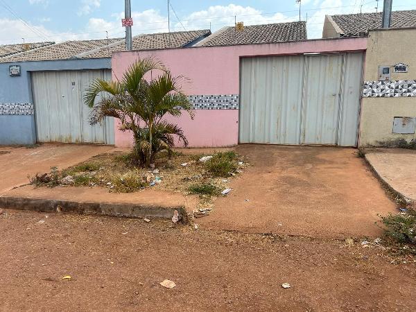 Casa em Santo Antônio do Descoberto, Parque Estrela Dalva Xvi, Rua 88, N. Sn, Qd 240, Lt 07-B, GO. Área: 60.75m2