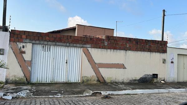 Casa em Extremoz, Estivas, Rua CearÁ, N. 116, L 281 Q 17, RN. Área: 62.09m2