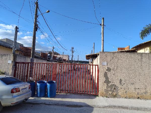 Casa em Belford Roxo, Sao Vicente, Rua Tenente Raimundo Feitosa Da Silva, N. 128, Casa 39, RJ. Área: 41.7m2