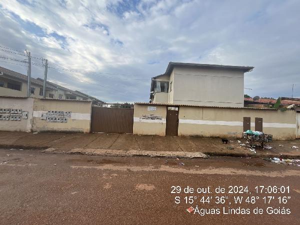 Apartamento em Águas Lindas de Goiás, Parque Da Barragem Setor 11, Quadra 98 - Conjunto A, N. Sn, Apto 102, Lt 27 Bl C Avenida 01, GO. Área: 48.84m2