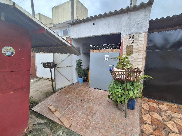 Casa em Nova Iguaçu, Ipiranga, Rua Oito, N. 200, Cs 02 Lt 20 Qd F, RJ. Área: 35.4m2