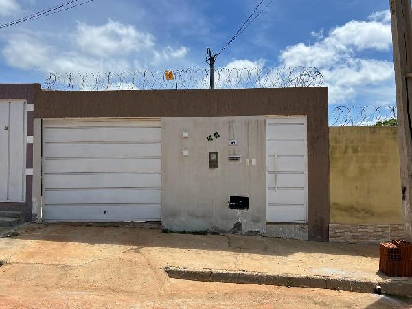 Casa em Brumado, Baraunas, Rua Angelica, N. 94a, Cs 02, BA. Área: 77.37m2