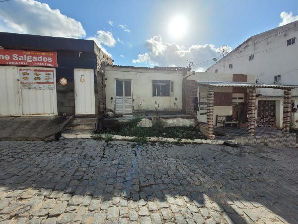 Casa em Belo Jardim, Bairro Da Floresta, Rua Ze Limeira, N. 173, Casa, PE. Área: 66.75m2
