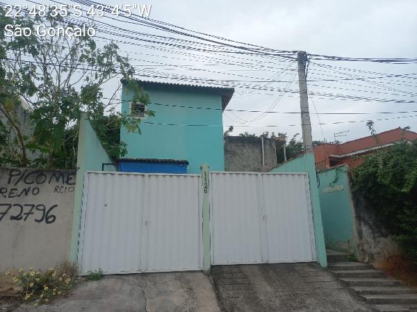 Casa em São Gonçalo, Boa Vista, Avenida Frederico Marques, N. 1126, 05, RJ. Área: 27.55m2