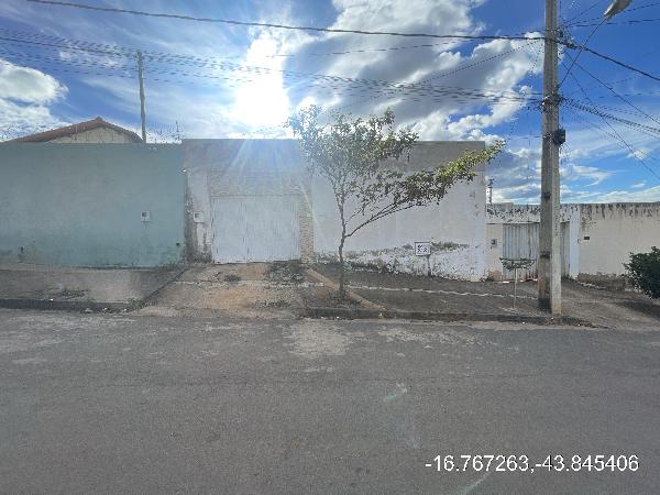 Casa em Montes Claros, Santo Inacio, Rua Galatas (Antiga Rua Quinze), N. 25, Lt 10g Qd 12, MG. Área: 65.91m2