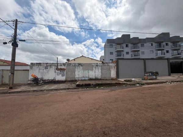 Casa em Águas Lindas de Goiás, Parque Da Barragem Setor 05, Quadra 8 Conjunto A, N. Sn, Cs B, GO. Área: 69.44m2