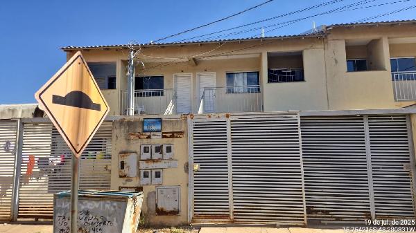 Apartamento em Águas Lindas de Goiás, Parque Da Barragem Setor 12, Rua 13, N. Sn, Apto 201, Qd 58, Lt 10-C, Cj A, GO. Área: 58.66m2