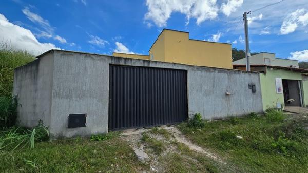 Casa em Campos Belos, Centro, Avenida Valderez Teixeira, N. Sn, Lt 24c Zona D Qd N, GO. Área: 68.7m2