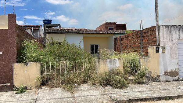 Casa em Glória do Goitá, Lot. Pq. Res. Grota, Rua Projetada 05 N Sn Sn C23, N. Sn, Lt 23 Qd C, PE. Área: 60.3m2