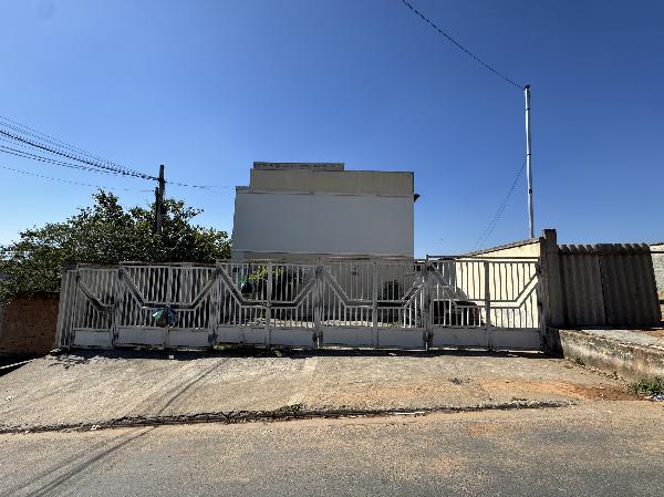 Casa em Queimados, Valdariosa, Rua Angelina Figueira, N. 391, Casa 06, Lt 04, Qd M, RJ. Área: 56.12m2