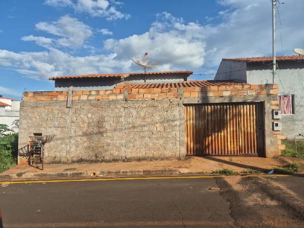 Casa em Prata, Primavera Ii, Rua Miranda, N. 205, Qd 02 Lt 05, MG. Área: 62.15m2