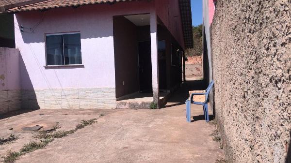 Casa em Santo Antônio do Descoberto, Jardim Ana Beatriz I, Quadra Quadra 30, N. Sn, Lt 10 Rua 10, GO. Área: 63m2
