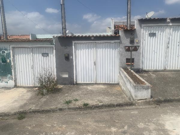 Prédio em Nova Iguaçu, Lagoinha, Rua Alexandre Pereira Da Silva, N. 18, Qd J, Lt 10, RJ. Área: 45.78m2