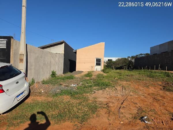 Casa em Bauru, Chácaras Gigo, Rua Mauro De Martino, N. 1110, Parte Do Lote 02, His, SP. Área: 25.02m2