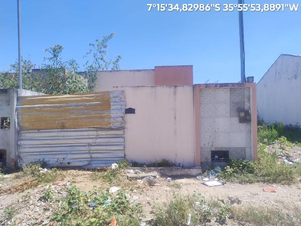 Terreno em Campina Grande, Tres Irmas, Rua Isolda Bezerra De Carvalho Thoma, N. 109, Lt 87, Qd C, PB. Área: 74m2