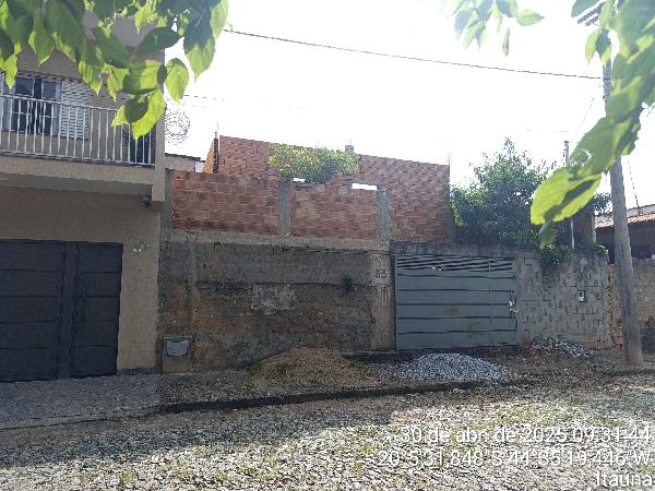 Terreno em Itaúna, Morada Nova, Rua Maria Da Penha F. Silveira, N. 83, Lt 15 Qd 44, MG. Área: 125m2
