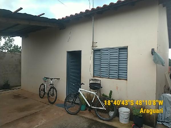 Casa em Araguari, Novo Horizonte, Rua Elvira Cascao, N. 180, Qd 18 Lt 12, MG. Área: 52.07m2