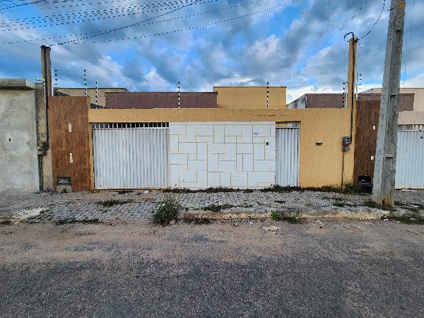 Casa em Mossoró, Santa Julia, Rua Ferrari, N. 471, Lote 35, Nova Mossoro Iii, Quadra I, RN. Área: 82.03m2