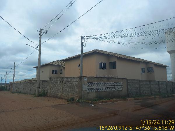 Apartamento em Planaltina, Setor Norte, Lot Chac Santa Maria, N. Sn, Apto 103, Bl E  Lt 153-A2 Vg E103, GO. Área: 54.38m2
