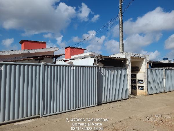 Casa em Bayeux, Comercial Norte, Rua Maria Do Carmo Dos Santos, N. 117, Cs 05, PB. Área: 52.62m2