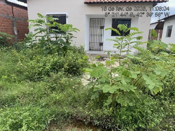 Casa em Demerval Lobão, Centro, Rua Mato Grosso, N. 944,, PI. Área: 62m2