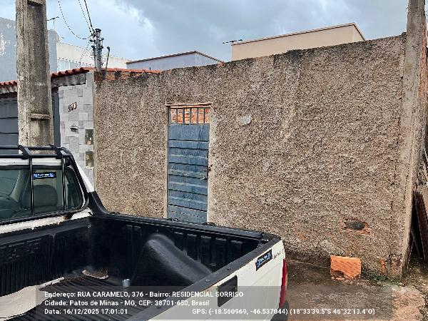 Casa em Patos de Minas, Residencial Sorriso, Rua Laura Eulalia De Oliveira, N. 376, Lt 04, Qd 3, MG. Área: 49.9m2
