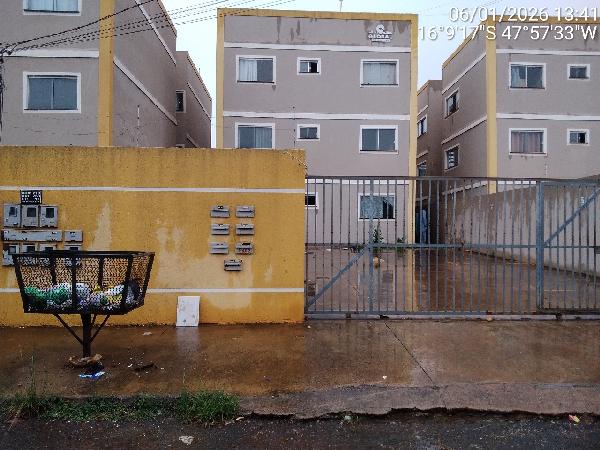 Apartamento em Luziânia, Parque Estrela Dalva Ix, Qd 258 Lt 17, N. S/N, Apto 202, Rua 210, GO. Área: 54.37m2