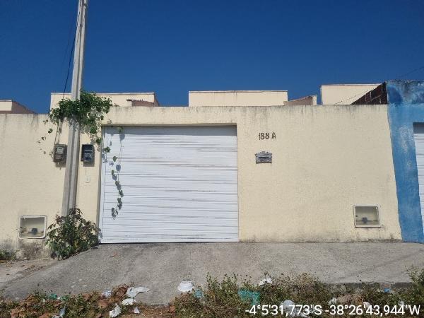 Casa em Horizonte, Centro, Rua Rua Dinamarca, N. 188a, CE. Área: 60.7m2