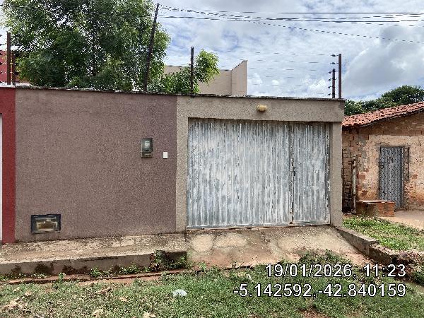 Casa em Timon, Joia, Av Parnarama, N. 885-A, Qd 112 Lt 21a1, MA. Área: 52.9m2