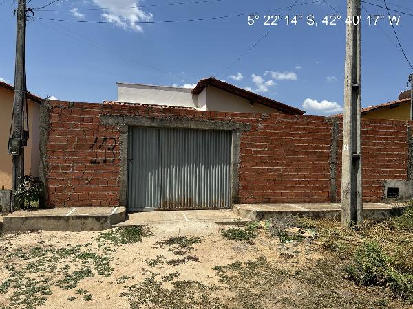 Casa em Demerval Lobão, Bairro Sao Pedro, Rua Paraibuna, N. 113,  Lt.12, PI. Área: 68m2